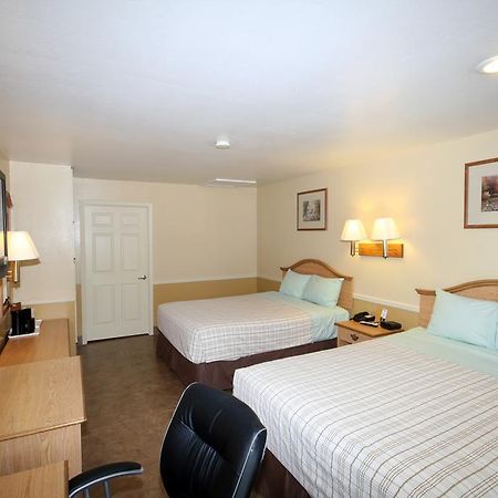 Edinburg Executive Inn ภายนอก รูปภาพ