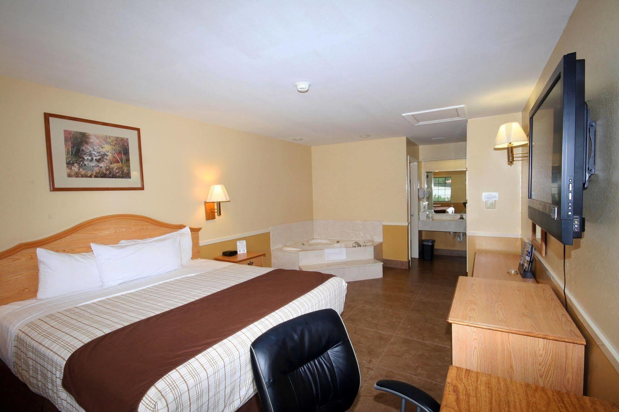 Edinburg Executive Inn ภายนอก รูปภาพ